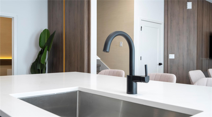 KISSIMMEE, Florida 34747, 5 Bedrooms Bedrooms, ,4 BathroomsBathrooms,Residential,For Sale,SANTORINI,0,MFRO6392039