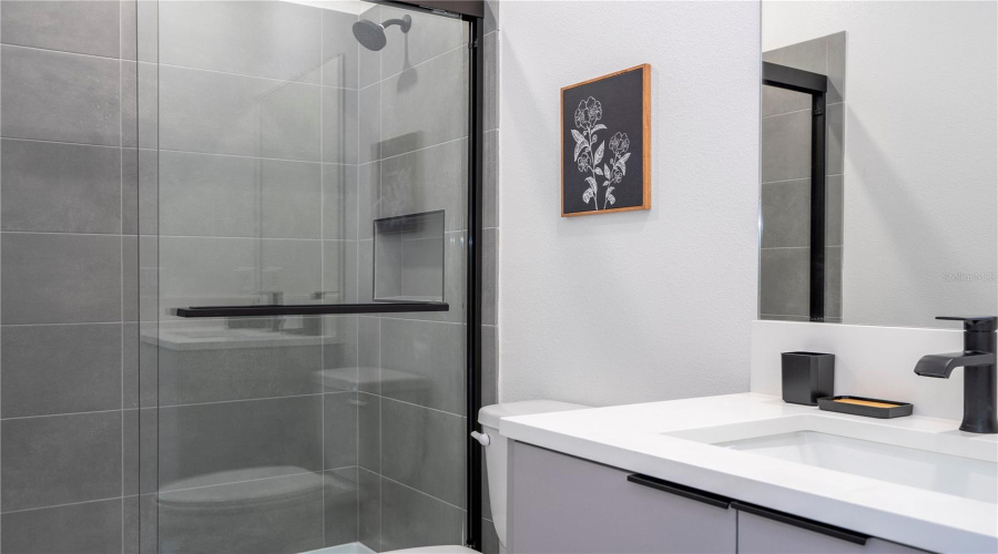 KISSIMMEE, Florida 34747, 5 Bedrooms Bedrooms, ,4 BathroomsBathrooms,Residential,For Sale,SANTORINI,0,MFRO6392039