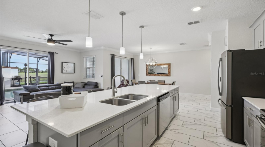 DAVENPORT, Florida 33896, 4 Bedrooms Bedrooms, ,3 BathroomsBathrooms,Residential,For Sale,STINGER,0,MFRO6391545