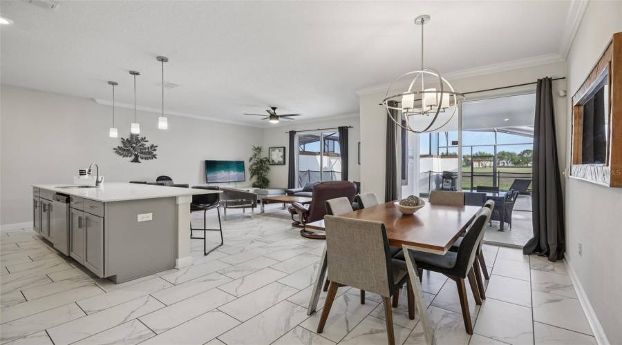 DAVENPORT, Florida 33896, 4 Bedrooms Bedrooms, ,3 BathroomsBathrooms,Residential,For Sale,STINGER,0,MFRO6391545