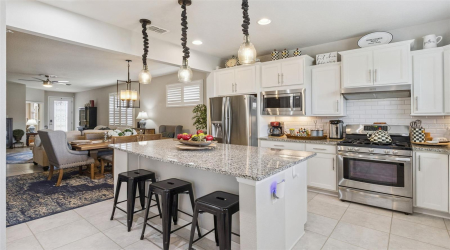 DAVENPORT, Florida 33837, 2 Bedrooms Bedrooms, ,2 BathroomsBathrooms,Residential,For Sale,CANTABRIA,0,MFRS5145740