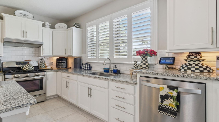 DAVENPORT, Florida 33837, 2 Bedrooms Bedrooms, ,2 BathroomsBathrooms,Residential,For Sale,CANTABRIA,0,MFRS5145740