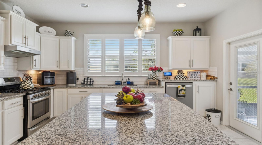 DAVENPORT, Florida 33837, 2 Bedrooms Bedrooms, ,2 BathroomsBathrooms,Residential,For Sale,CANTABRIA,0,MFRS5145740