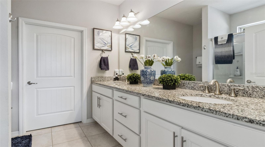 DAVENPORT, Florida 33837, 2 Bedrooms Bedrooms, ,2 BathroomsBathrooms,Residential,For Sale,CANTABRIA,0,MFRS5145740