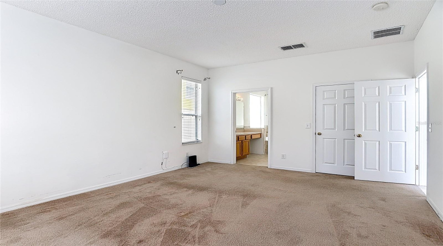 KISSIMMEE, Florida 34747, 6 Bedrooms Bedrooms, ,4 BathroomsBathrooms,Residential,For Sale,PALM HARBOR,0,MFRO6393044