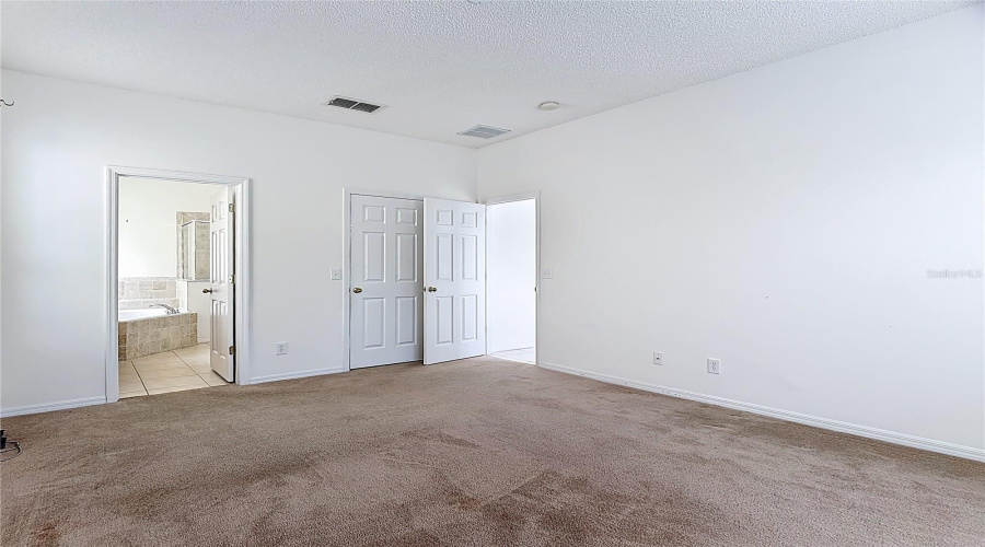 KISSIMMEE, Florida 34747, 6 Bedrooms Bedrooms, ,4 BathroomsBathrooms,Residential,For Sale,PALM HARBOR,0,MFRO6393044