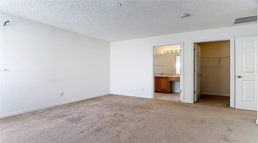 KISSIMMEE, Florida 34747, 6 Bedrooms Bedrooms, ,4 BathroomsBathrooms,Residential,For Sale,PALM HARBOR,0,MFRO6393044