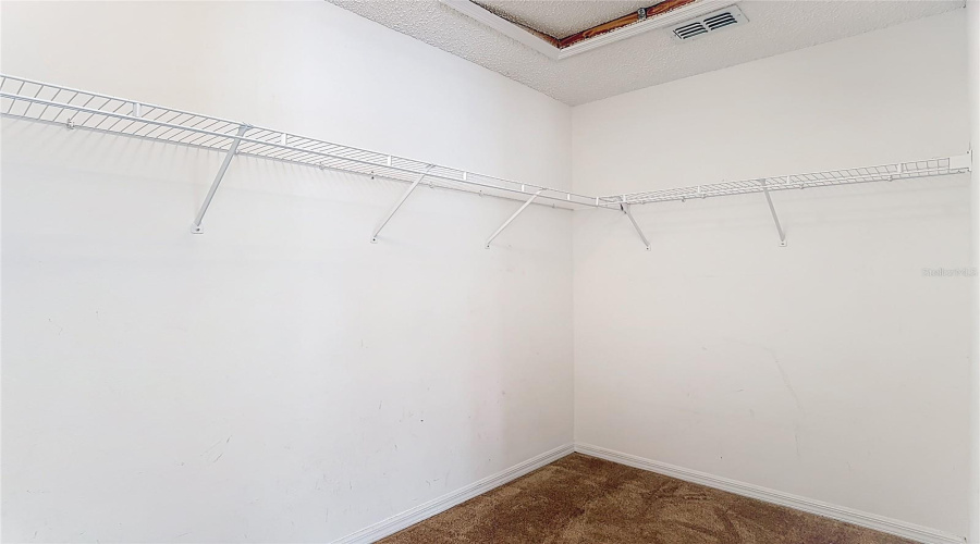 KISSIMMEE, Florida 34747, 6 Bedrooms Bedrooms, ,4 BathroomsBathrooms,Residential,For Sale,PALM HARBOR,0,MFRO6393044