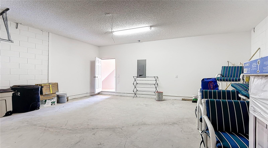 KISSIMMEE, Florida 34747, 6 Bedrooms Bedrooms, ,4 BathroomsBathrooms,Residential,For Sale,PALM HARBOR,0,MFRO6393044