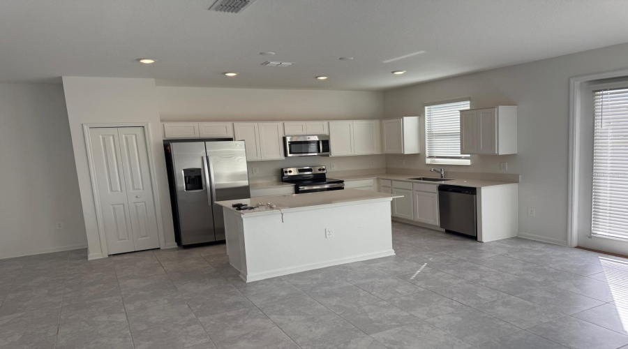 DAVENPORT, Florida 33896, 3 Bedrooms Bedrooms, ,2 BathroomsBathrooms,Residential,For Sale,BOGEY,0,MFRO6392785