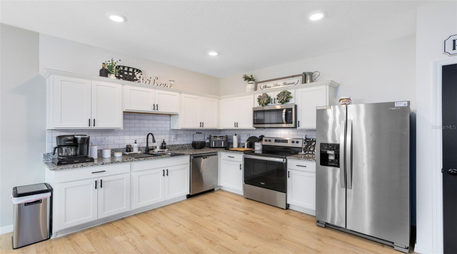 DAVENPORT, Florida 33837, 3 Bedrooms Bedrooms, ,2 BathroomsBathrooms,Residential,For Sale,MADISON,0,MFRS5144426