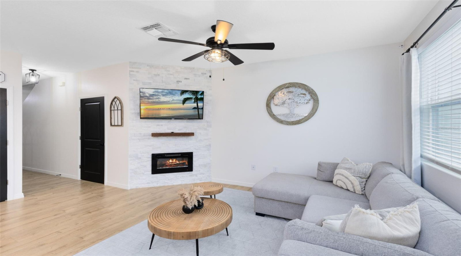 DAVENPORT, Florida 33837, 3 Bedrooms Bedrooms, ,2 BathroomsBathrooms,Residential,For Sale,MADISON,0,MFRS5144426