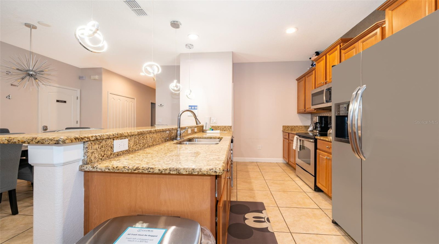 KISSIMMEE, Florida 34747, 5 Bedrooms Bedrooms, ,4 BathroomsBathrooms,Residential,For Sale,CANDY PALM,0,MFRS5146382