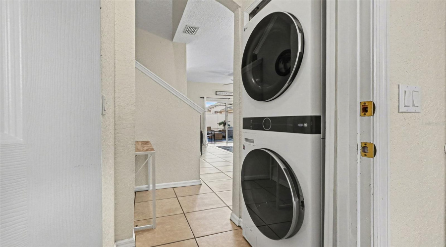 Newer stackable washer/dryer