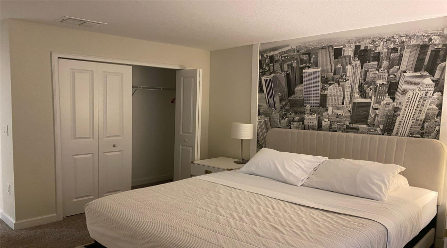 DAVENPORT, Florida 33896, 4 Bedrooms Bedrooms, ,3 BathroomsBathrooms,Residential,For Sale,SANDBAGGER,0,MFRS5146323