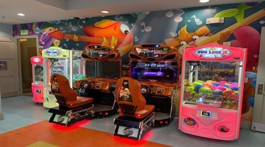 DAVENPORT, Florida 33896, 4 Bedrooms Bedrooms, ,3 BathroomsBathrooms,Residential,For Sale,SANDBAGGER,0,MFRS5146323