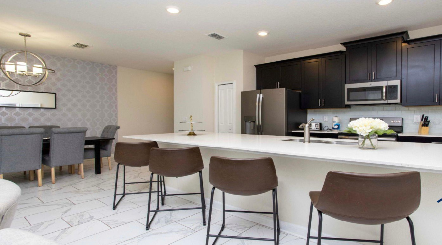 DAVENPORT, Florida 33896, 4 Bedrooms Bedrooms, ,3 BathroomsBathrooms,Residential,For Sale,SANDBAGGER,0,MFRS5146323