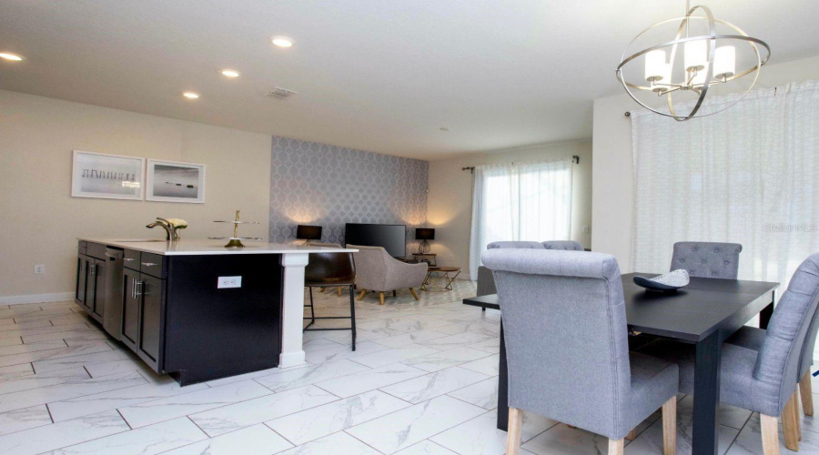 DAVENPORT, Florida 33896, 4 Bedrooms Bedrooms, ,3 BathroomsBathrooms,Residential,For Sale,SANDBAGGER,0,MFRS5146323