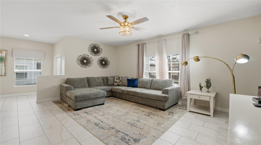 DAVENPORT, Florida 33896, 5 Bedrooms Bedrooms, ,4 BathroomsBathrooms,Residential,For Sale,MOON VALLEY,0,MFRO6307337