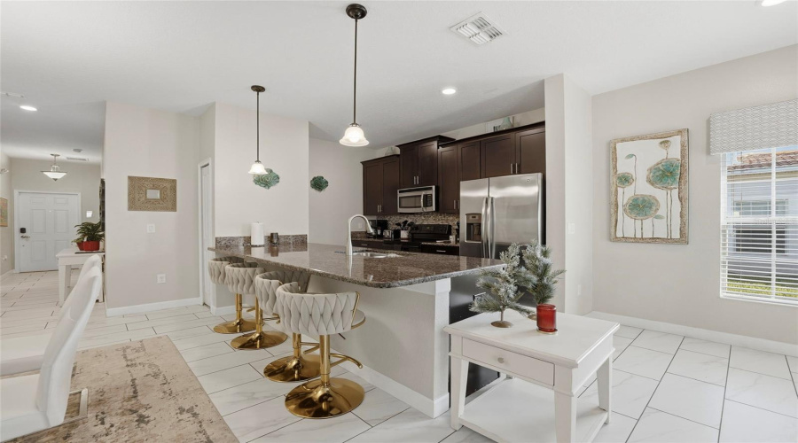 DAVENPORT, Florida 33896, 5 Bedrooms Bedrooms, ,4 BathroomsBathrooms,Residential,For Sale,MOON VALLEY,0,MFRO6307337