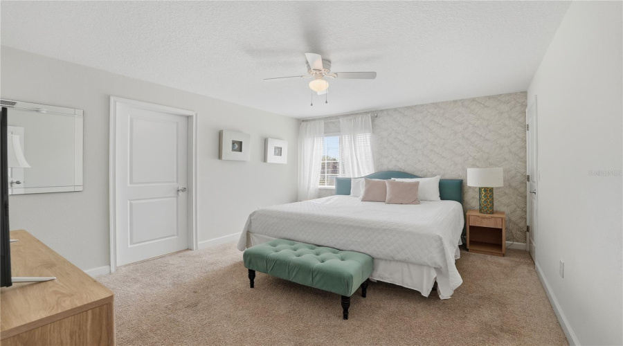 DAVENPORT, Florida 33896, 5 Bedrooms Bedrooms, ,4 BathroomsBathrooms,Residential,For Sale,MOON VALLEY,0,MFRO6307337