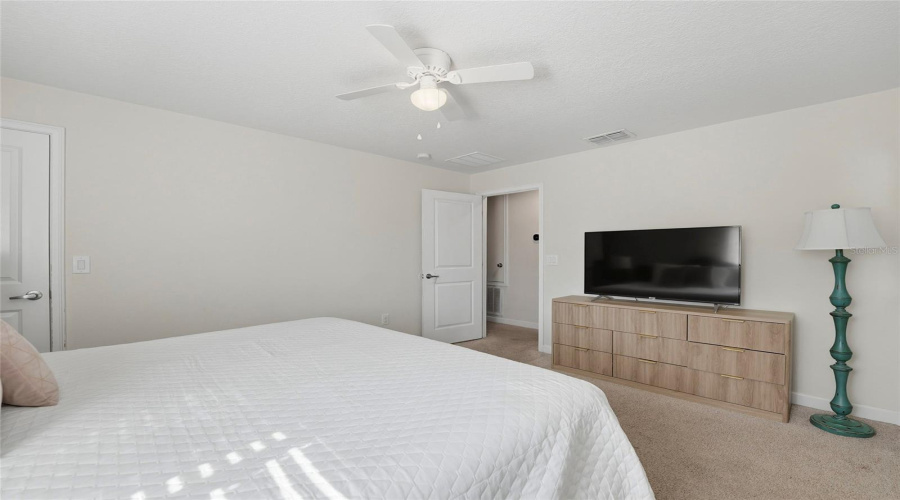 DAVENPORT, Florida 33896, 5 Bedrooms Bedrooms, ,4 BathroomsBathrooms,Residential,For Sale,MOON VALLEY,0,MFRO6307337