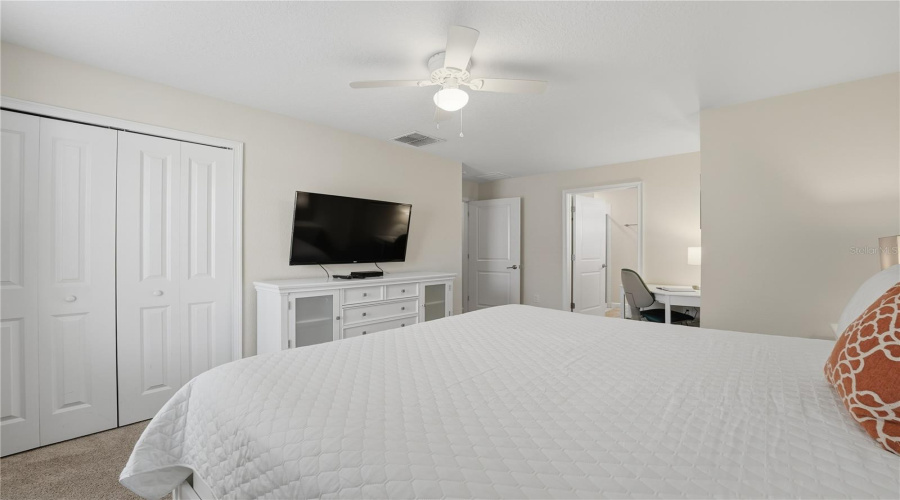 DAVENPORT, Florida 33896, 5 Bedrooms Bedrooms, ,4 BathroomsBathrooms,Residential,For Sale,MOON VALLEY,0,MFRO6307337