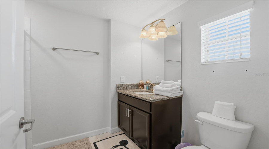 DAVENPORT, Florida 33896, 5 Bedrooms Bedrooms, ,4 BathroomsBathrooms,Residential,For Sale,MOON VALLEY,0,MFRO6307337