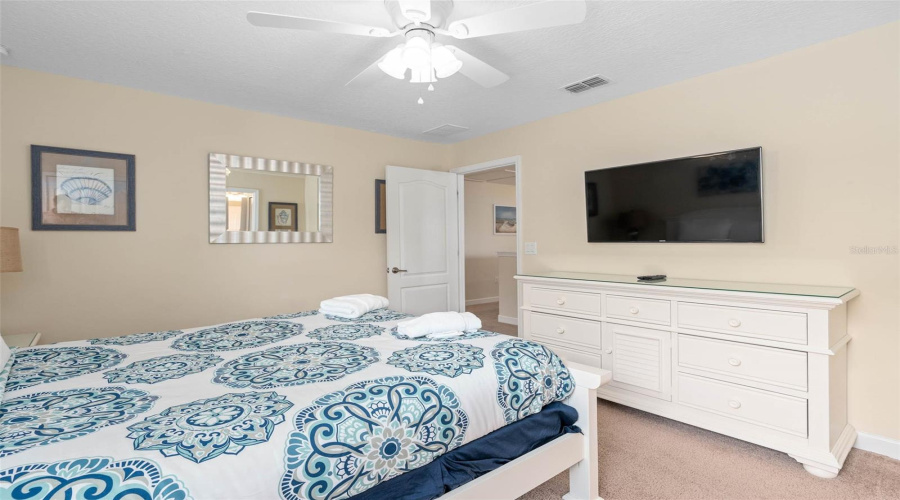 DAVENPORT, Florida 33896, 5 Bedrooms Bedrooms, ,4 BathroomsBathrooms,Residential,For Sale,MOON VALLEY,0,MFRFC317023