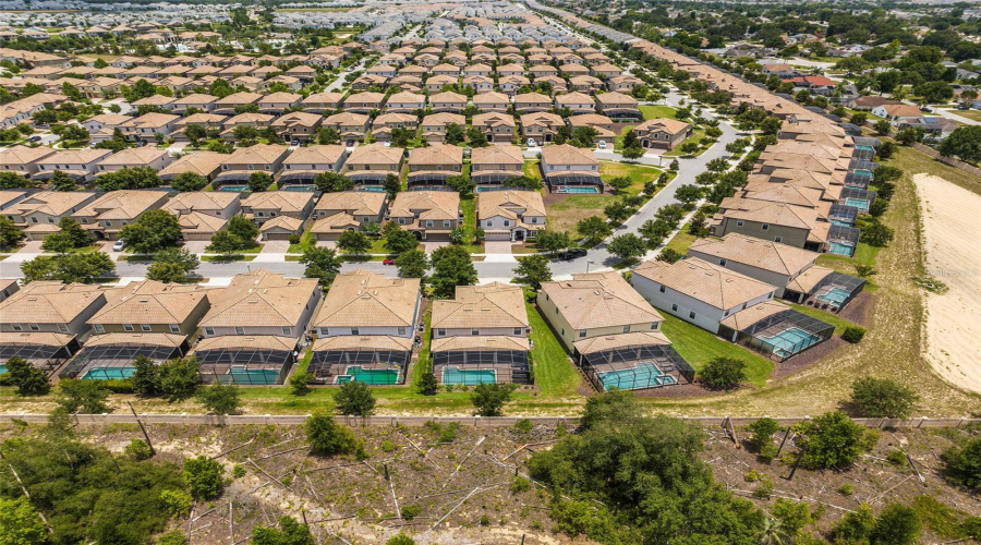 DAVENPORT, Florida 33896, 5 Bedrooms Bedrooms, ,4 BathroomsBathrooms,Residential,For Sale,MOON VALLEY,0,MFRFC317023