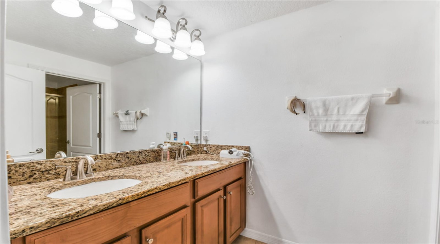 KISSIMMEE, Florida 34747, 4 Bedrooms Bedrooms, ,3 BathroomsBathrooms,Residential,For Sale,CALIFORNIA PALM,0,MFRS5146425