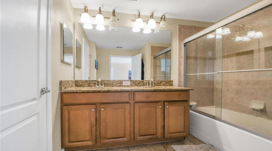 KISSIMMEE, Florida 34747, 4 Bedrooms Bedrooms, ,3 BathroomsBathrooms,Residential,For Sale,CALIFORNIA PALM,0,MFRS5146425