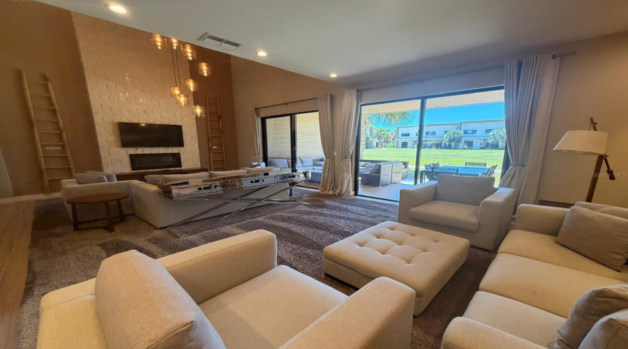 KISSIMMEE, Florida 34747, 3 Bedrooms Bedrooms, ,3 BathroomsBathrooms,Residential,For Sale,BROOKLYN,0,MFRO6393088