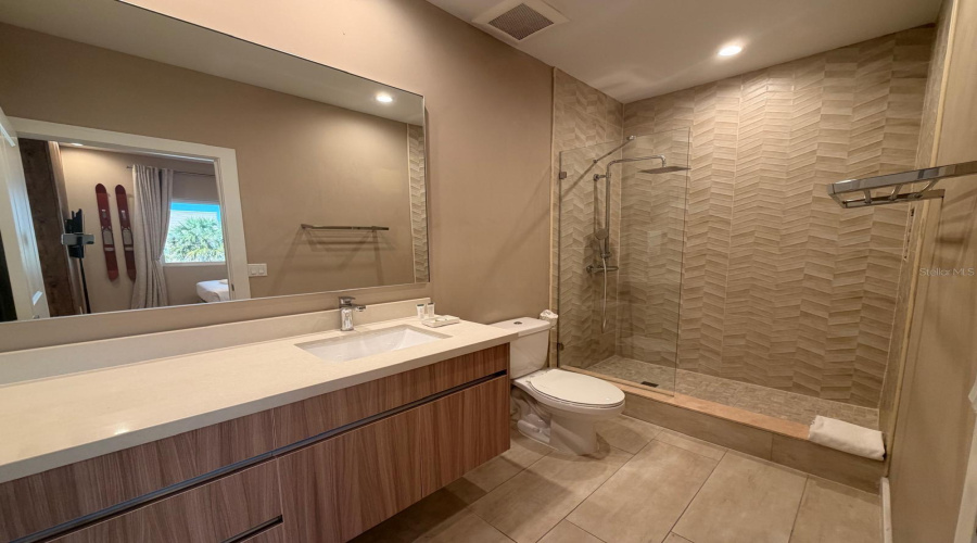 KISSIMMEE, Florida 34747, 3 Bedrooms Bedrooms, ,3 BathroomsBathrooms,Residential,For Sale,BROOKLYN,0,MFRO6393088