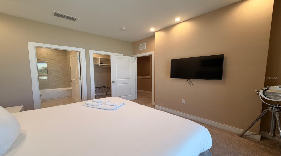 KISSIMMEE, Florida 34747, 3 Bedrooms Bedrooms, ,3 BathroomsBathrooms,Residential,For Sale,BROOKLYN,0,MFRO6393088