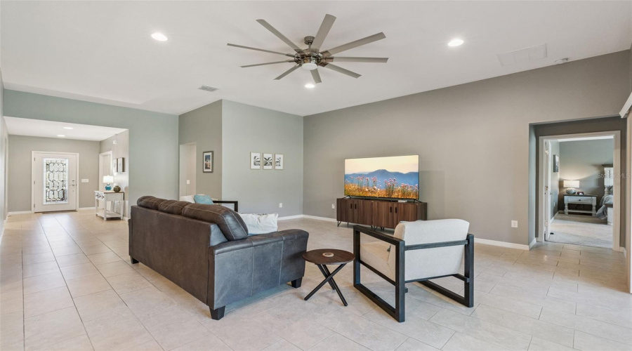 KISSIMMEE, Florida 34746, 4 Bedrooms Bedrooms, ,3 BathroomsBathrooms,Residential,For Sale,RIALTO,0,MFRS5146384