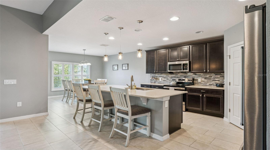 KISSIMMEE, Florida 34746, 4 Bedrooms Bedrooms, ,3 BathroomsBathrooms,Residential,For Sale,RIALTO,0,MFRS5146384