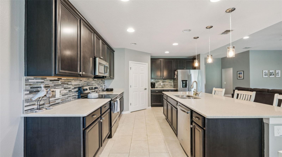 KISSIMMEE, Florida 34746, 4 Bedrooms Bedrooms, ,3 BathroomsBathrooms,Residential,For Sale,RIALTO,0,MFRS5146384