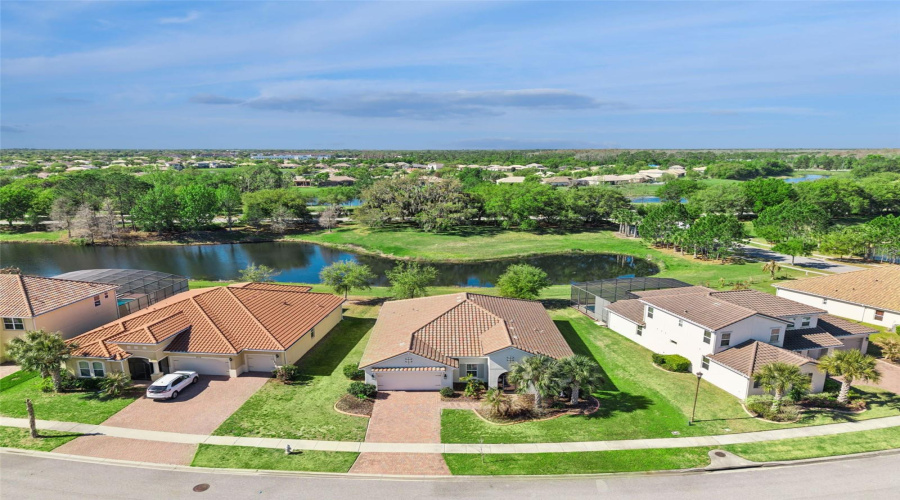 KISSIMMEE, Florida 34746, 4 Bedrooms Bedrooms, ,3 BathroomsBathrooms,Residential,For Sale,RIALTO,0,MFRS5146384