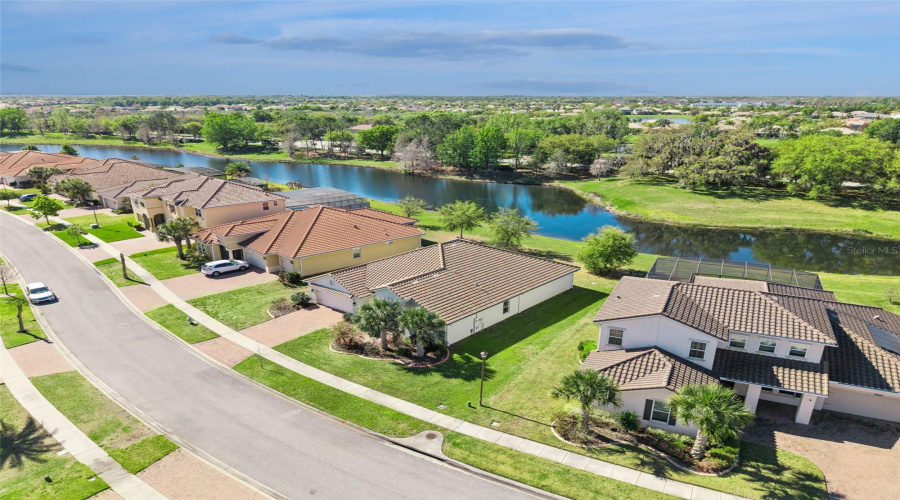 KISSIMMEE, Florida 34746, 4 Bedrooms Bedrooms, ,3 BathroomsBathrooms,Residential,For Sale,RIALTO,0,MFRS5146384