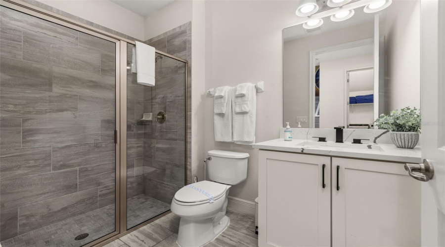 KISSIMMEE, Florida 34747, 5 Bedrooms Bedrooms, ,4 BathroomsBathrooms,Residential,For Sale,MARKER,0,MFRS5139555