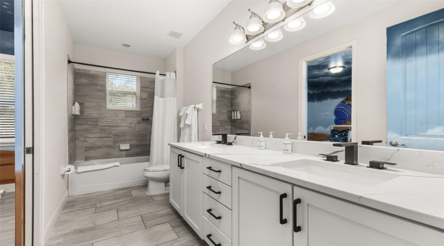 KISSIMMEE, Florida 34747, 5 Bedrooms Bedrooms, ,4 BathroomsBathrooms,Residential,For Sale,MARKER,0,MFRS5139555