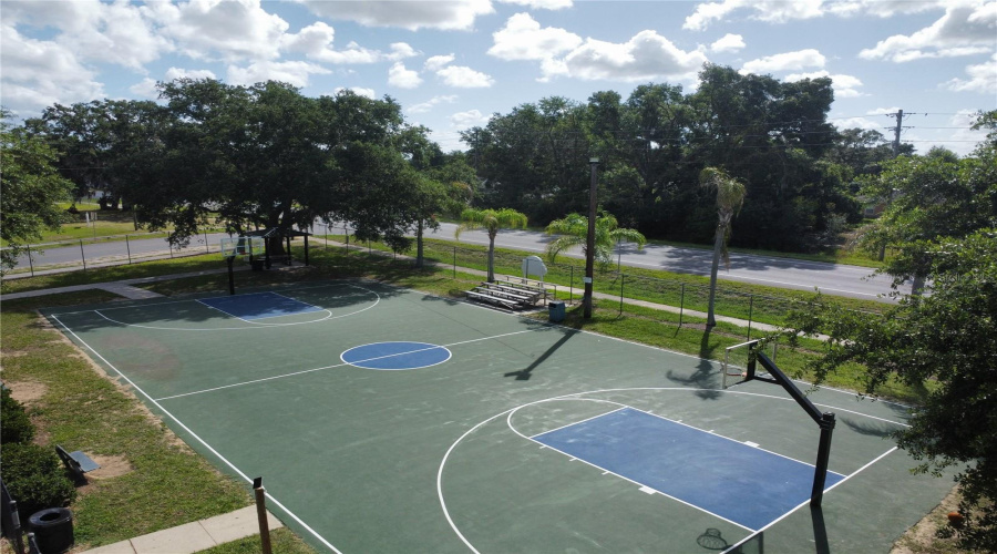 DAVENPORT, Florida 33837, 4 Bedrooms Bedrooms, ,2 BathroomsBathrooms,Residential,For Sale,REDDING,0,MFRTB8488005