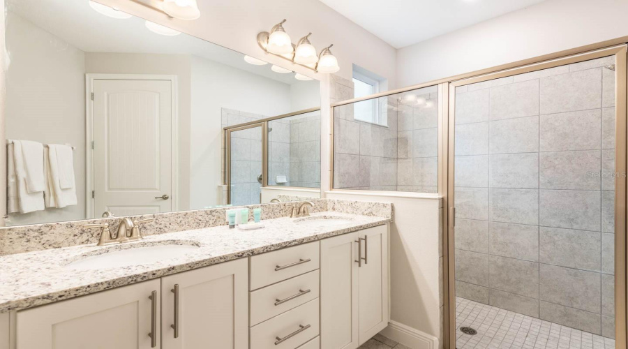 KISSIMMEE, Florida 34747, 6 Bedrooms Bedrooms, ,6 BathroomsBathrooms,Residential,For Sale,SOUTHFIELD,0,MFRO6365234