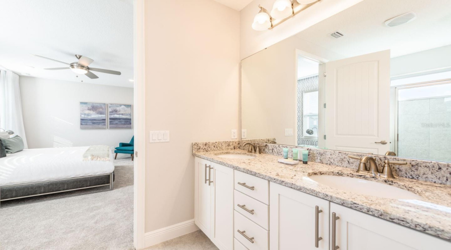 KISSIMMEE, Florida 34747, 6 Bedrooms Bedrooms, ,6 BathroomsBathrooms,Residential,For Sale,SOUTHFIELD,0,MFRO6365234