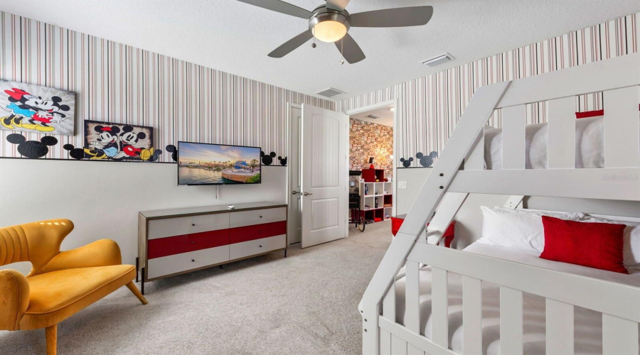 KISSIMMEE, Florida 34747, 6 Bedrooms Bedrooms, ,6 BathroomsBathrooms,Residential,For Sale,SOUTHFIELD,0,MFRO6365234