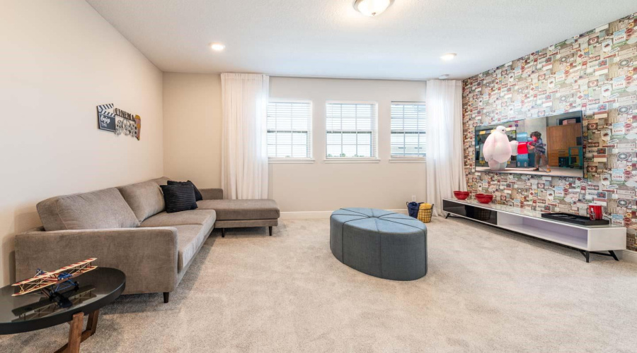 KISSIMMEE, Florida 34747, 6 Bedrooms Bedrooms, ,6 BathroomsBathrooms,Residential,For Sale,SOUTHFIELD,0,MFRO6365234