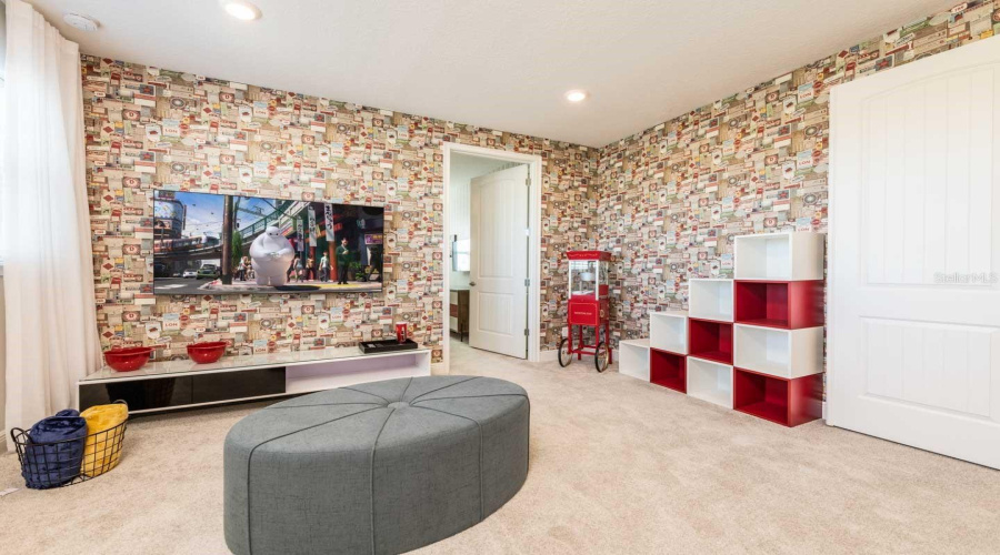 KISSIMMEE, Florida 34747, 6 Bedrooms Bedrooms, ,6 BathroomsBathrooms,Residential,For Sale,SOUTHFIELD,0,MFRO6365234