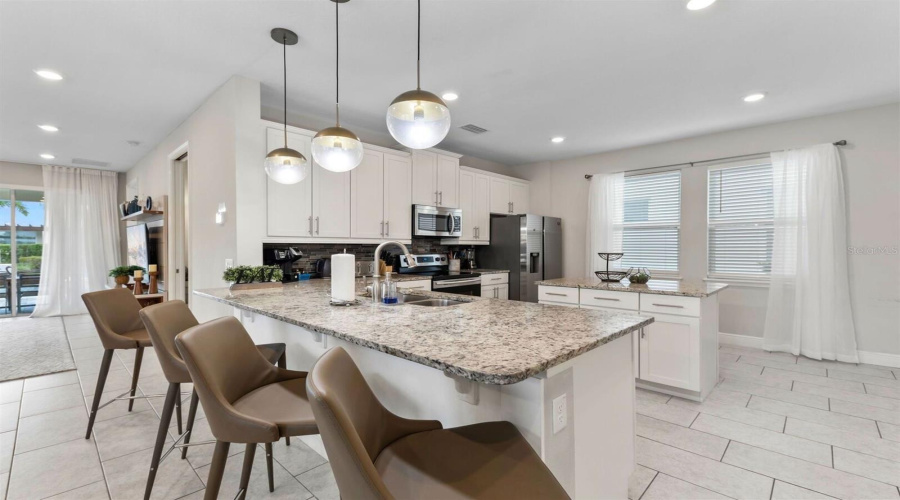 KISSIMMEE, Florida 34747, 6 Bedrooms Bedrooms, ,6 BathroomsBathrooms,Residential,For Sale,SOUTHFIELD,0,MFRO6365234