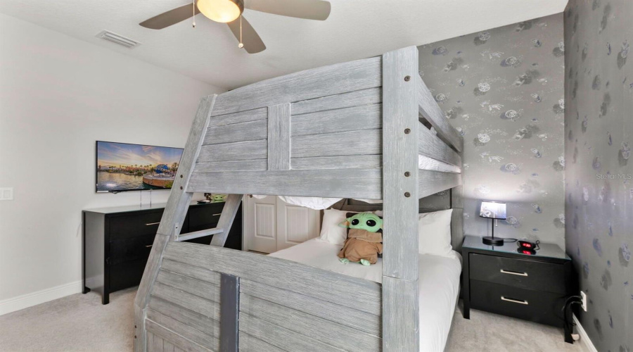 KISSIMMEE, Florida 34747, 6 Bedrooms Bedrooms, ,6 BathroomsBathrooms,Residential,For Sale,SOUTHFIELD,0,MFRO6365234